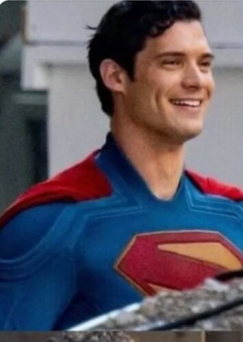 Superman ( Clark Kent)