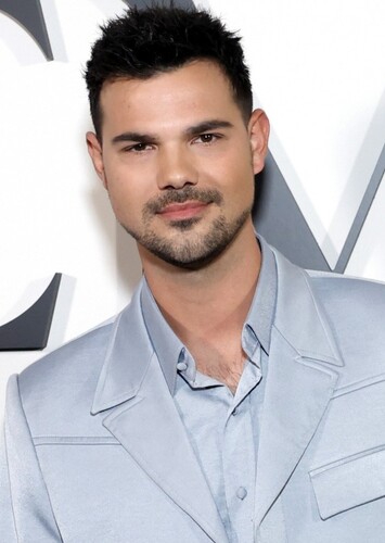 Taylor Launter
