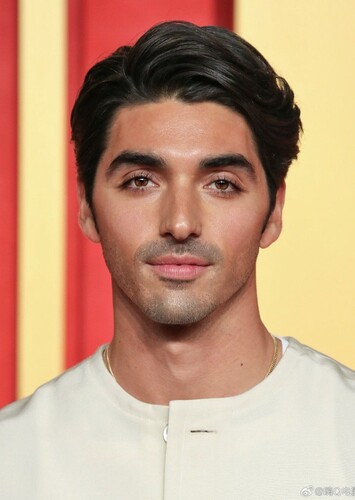 Taylor Zakhar Perez