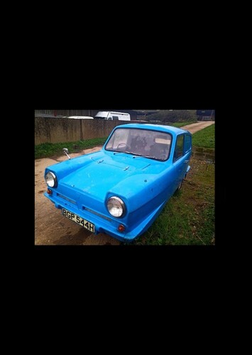 The Blue Reliant Regal Van