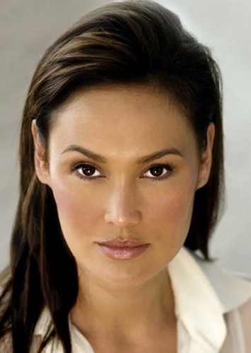 Tia Carrere