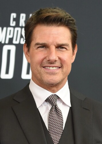 TOM CRUISE