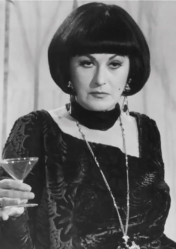 Vera Charles