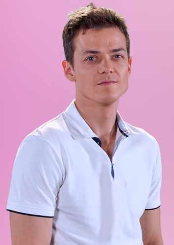 Vicente "Vicho" Reyes