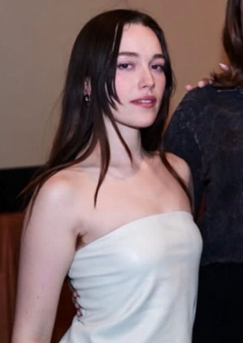 Victoria Pedretti