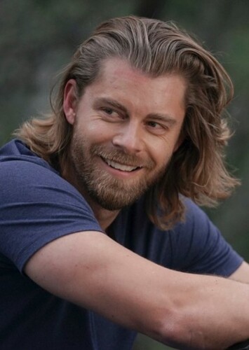 Luke Mitchell