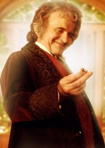 What if Bilbo Baggins ran off with the Ring?