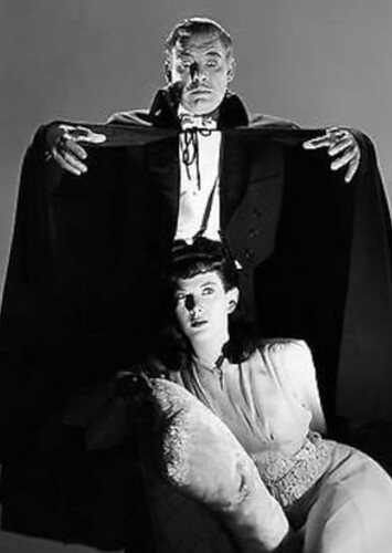 What if The Wolfman turned into a Vampire?