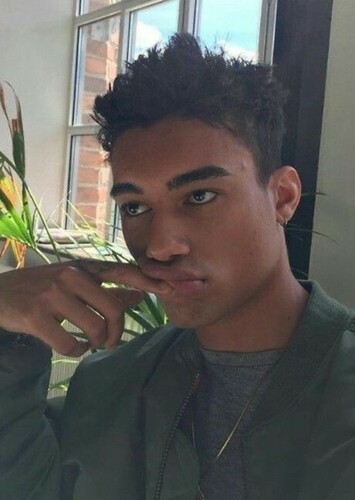 Xander Hawthrone