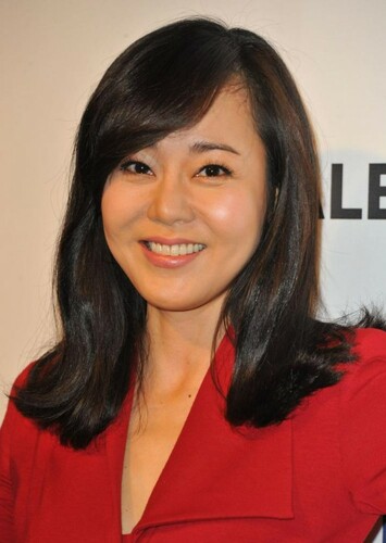Yunjin Kim