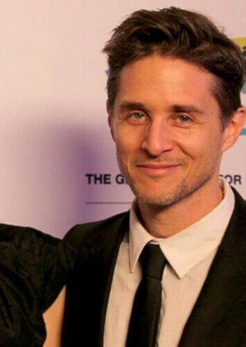Yuri Lowenthal