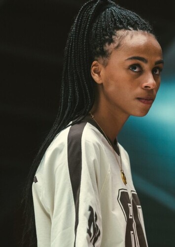 Zoe Moral