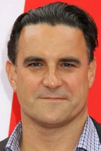 Mark Vahradian  
