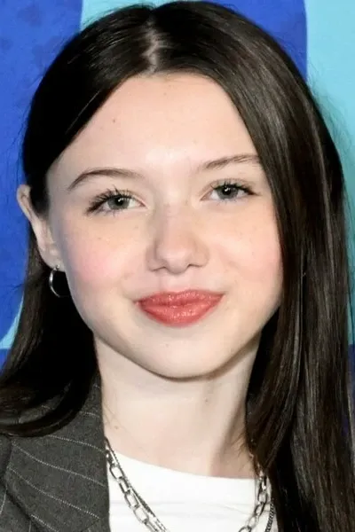 Violet McGraw photo 2