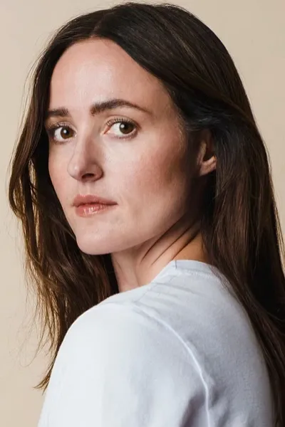 Dr Caitlin Bates