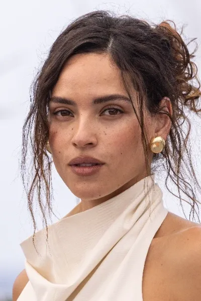 Adria Arjona
