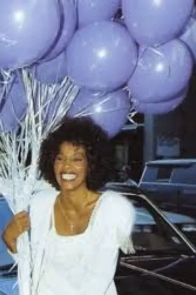 Whitney Houston photo 2