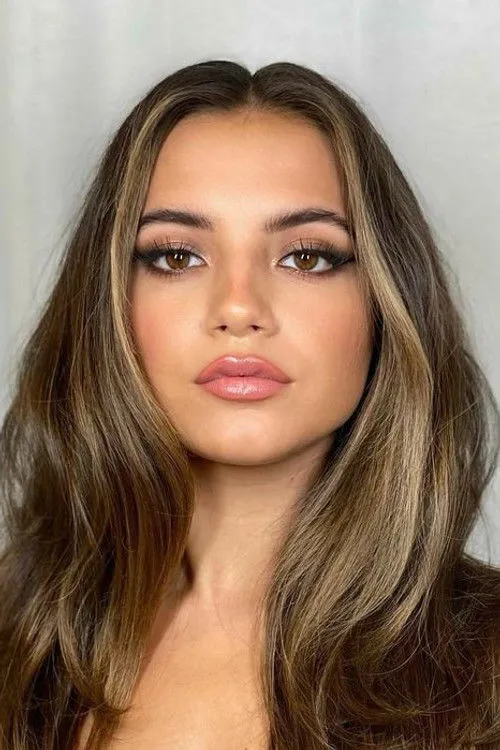 Isabela Merced photo