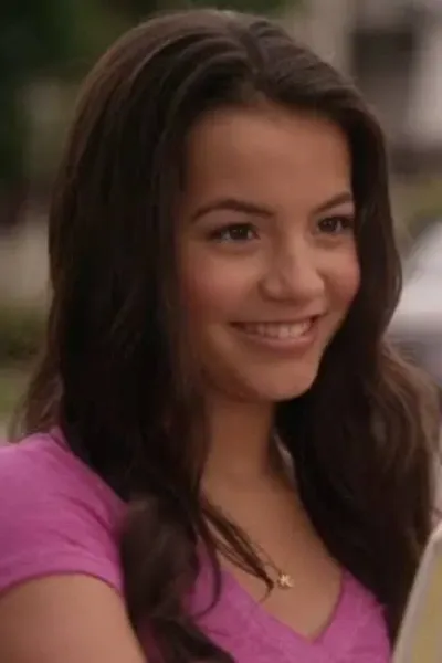 Isabela Merced photo