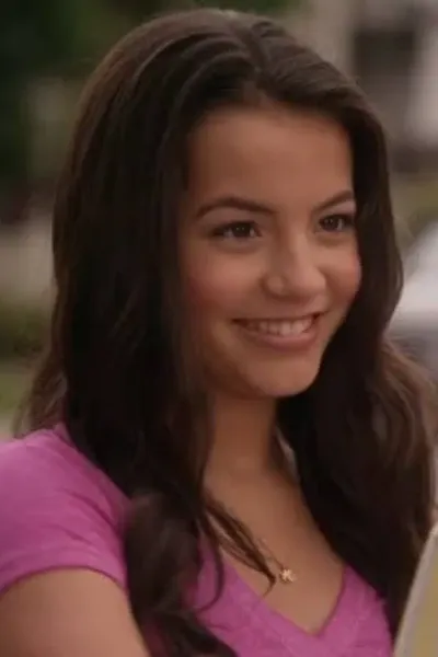 Isabela Merced photo