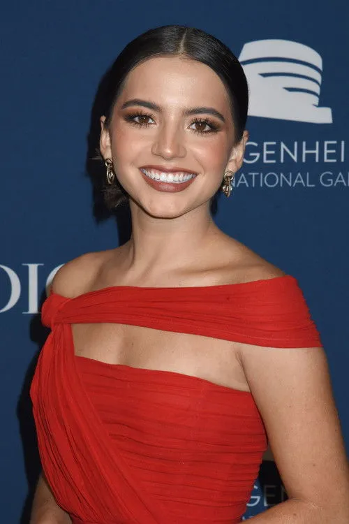 Isabela Merced photo