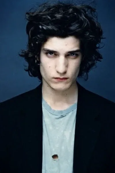 Louis Garrel photo