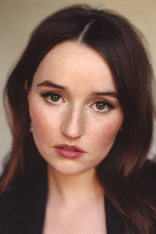 Kaitlyn Dever photo