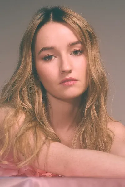 Kaitlyn Dever photo