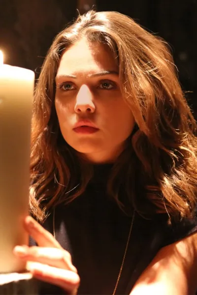 Danielle Campbell photo