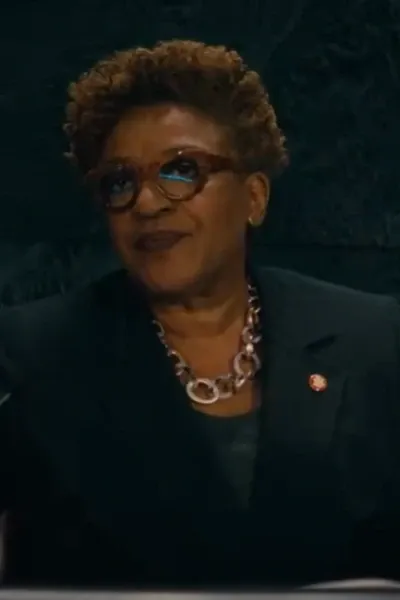 CCH Pounder photo