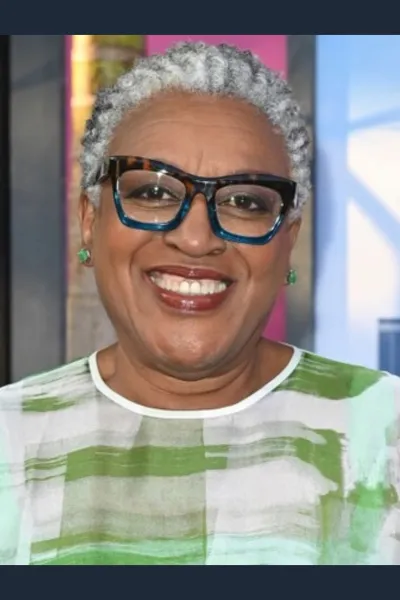 CCH Pounder photo