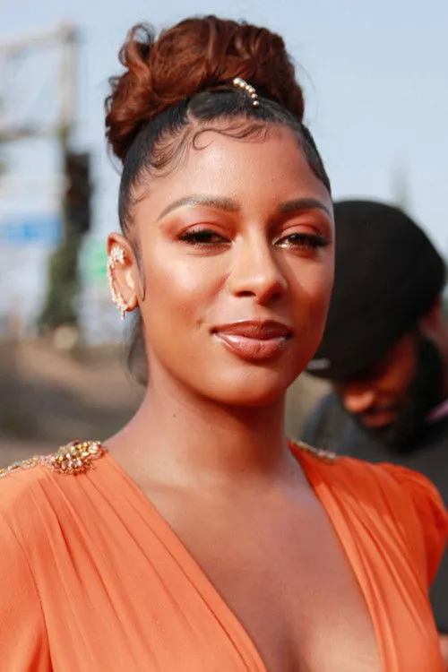 Victoria Monét photo