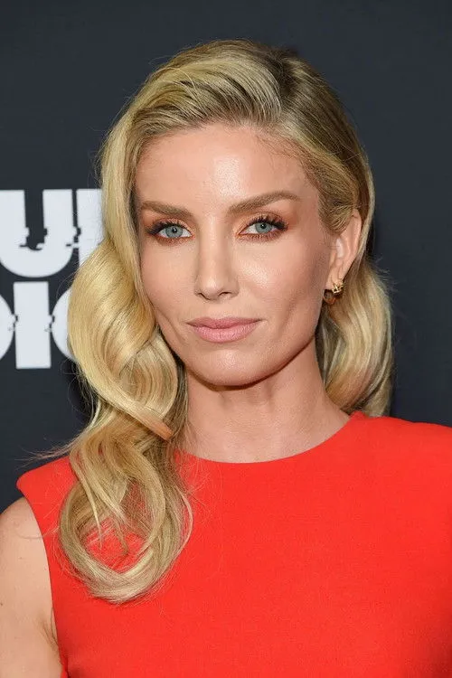 Annabelle Wallis photo