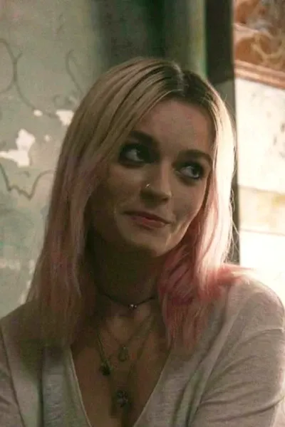 Maeve Wiley photo