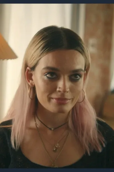 Maeve Wiley photo