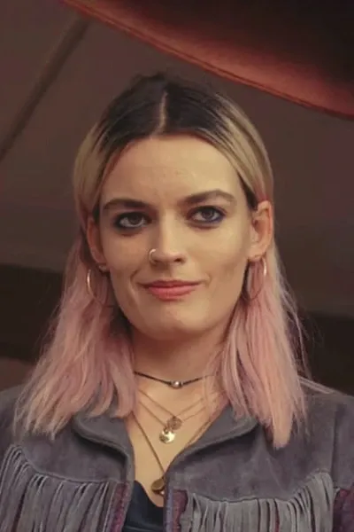 Maeve Wiley photo