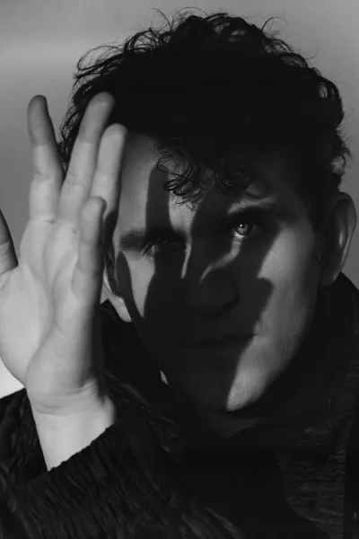 Harry Melling photo