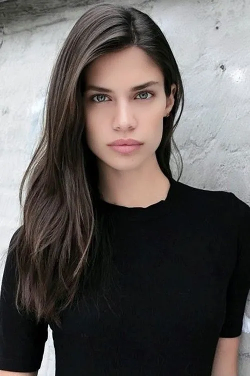 Sara Sampaio photo