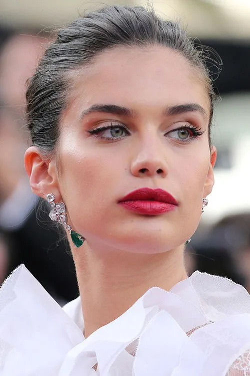 Sara Sampaio photo