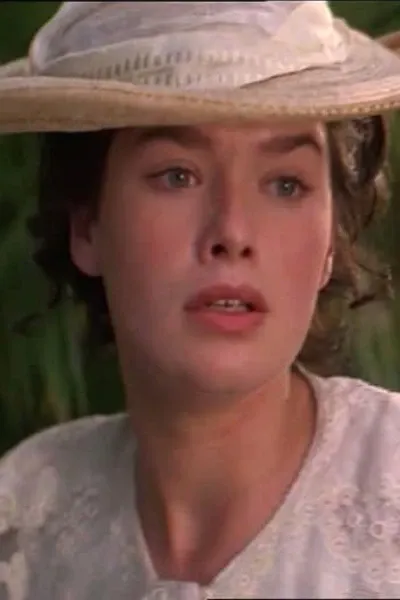 Lena Headey photo