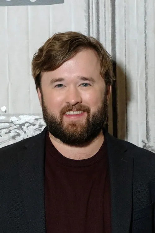Haley Joel Osment photo