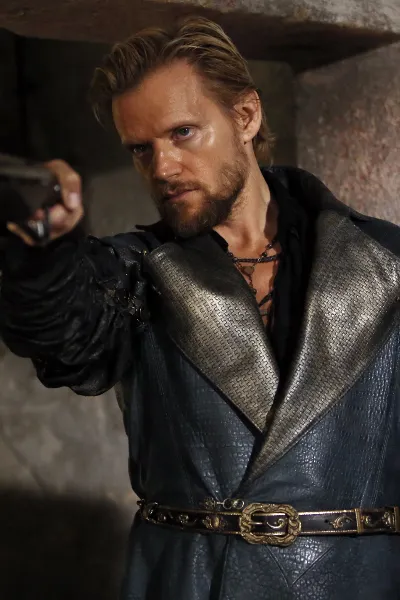 Marc Warren photo