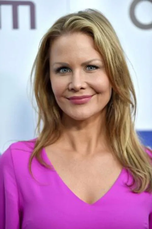 Josie Davis photo