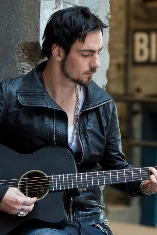 Adam Gontier photo