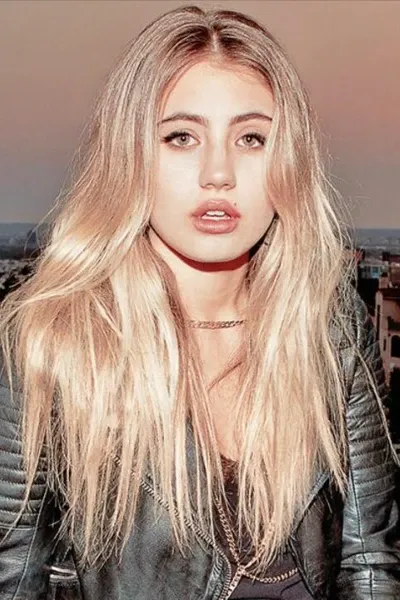 Lia Marie Johnson photo