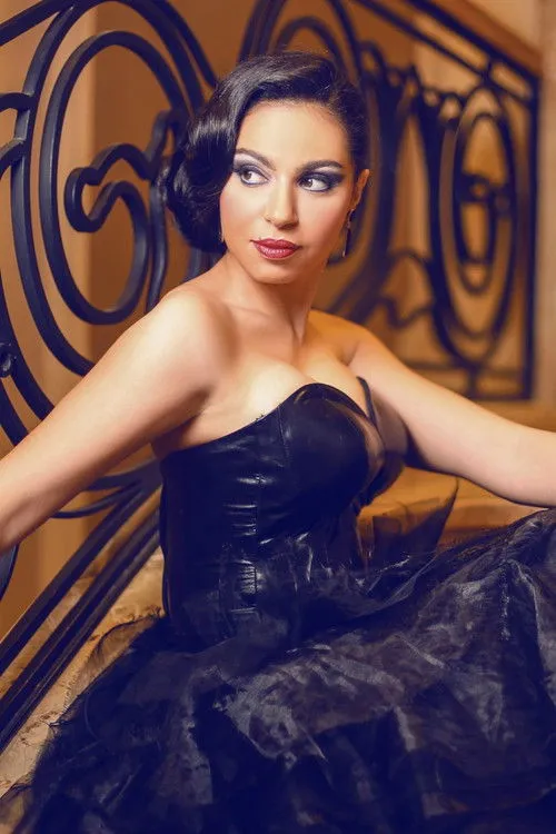 Nesreen Amin photo