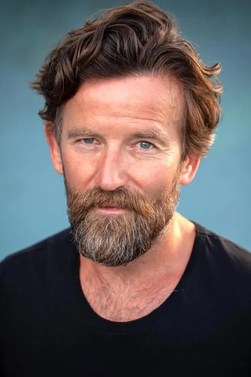 Dean Lennox Kelly photo