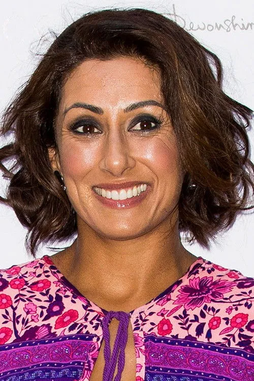 Saira Khan photo