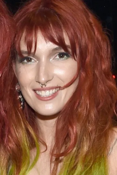 Dani Thorne photo