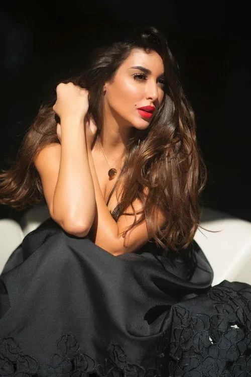 Yasmine Sabry photo